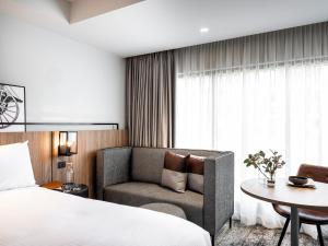 mercure sydney rouse hill