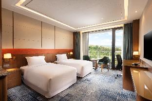 Hilton Clark Sun Valley Resort,Angeles City>>Angeles,5 star