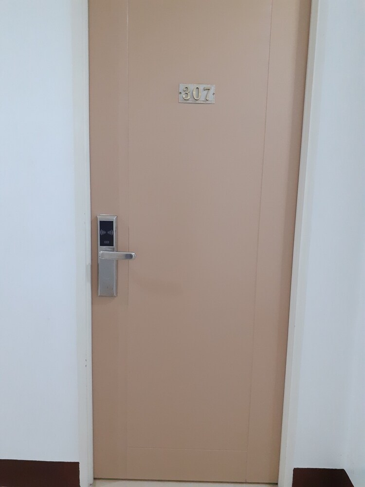 meaco royal hotel ilagan