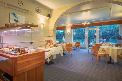 logis hotel restaurant le coq hardi