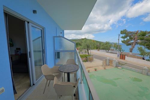 hotel esmerald ksamil