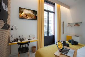 casual socarrat valencia only adults