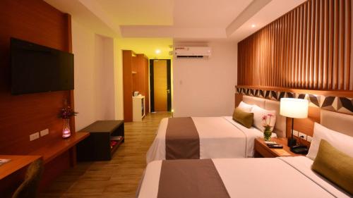 the crown residences at harbour springs