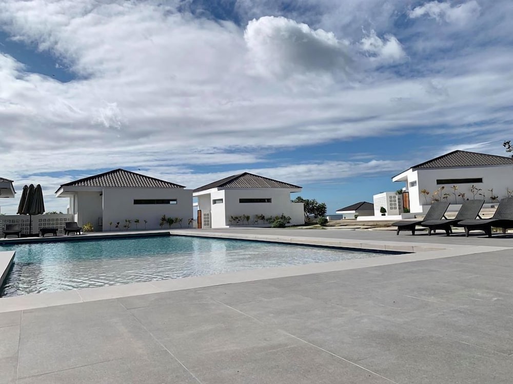 cebu r resort tabuelan