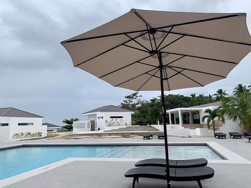 cebu r resort tabuelan