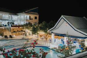 santiago cove hotel and restaurant