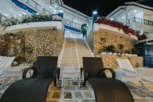 Santiago Cove Hotel And Restaurant,,0 star
