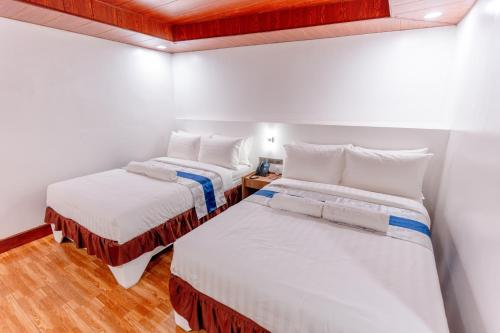 santiago cove hotel and restaurant