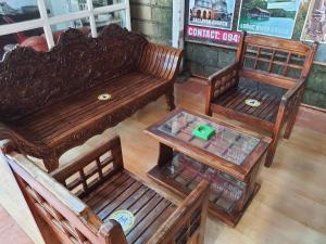 Ging Ging Homes,Alona Beach Road,2.5 star