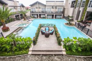 royale parc hotel tagaytay