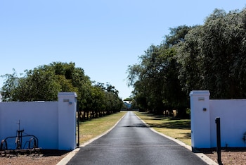fairlawn estate