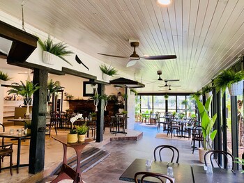 ferns hideaway resort