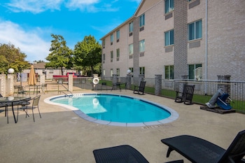 quality inn and suites roanoke fort worth north