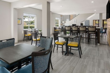 quality inn and suites roanoke fort worth north
