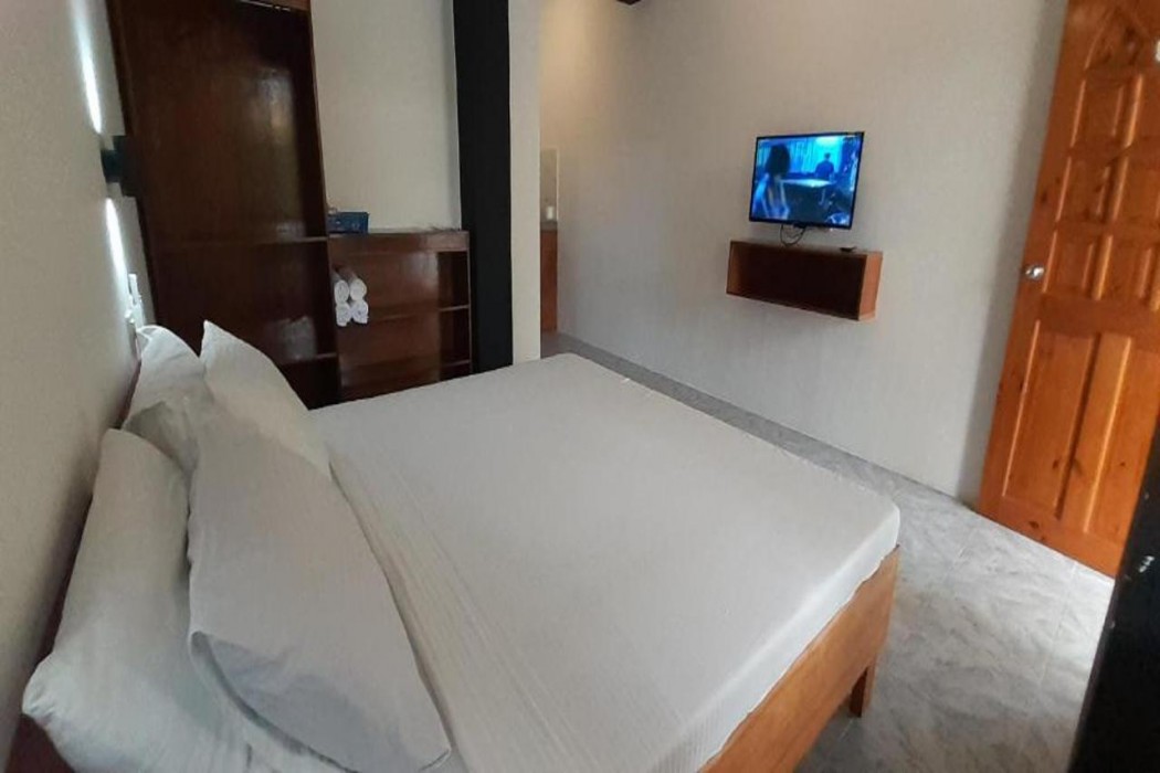 jalyns resort and restaurant