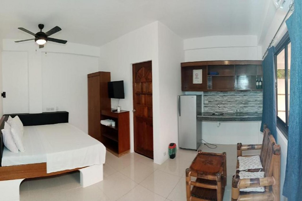 jalyns resort and restaurant