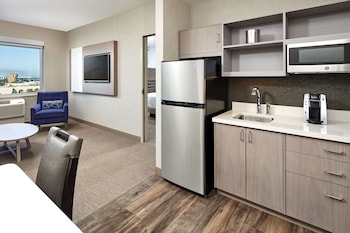 cambria hotel and suites anaheim resort area