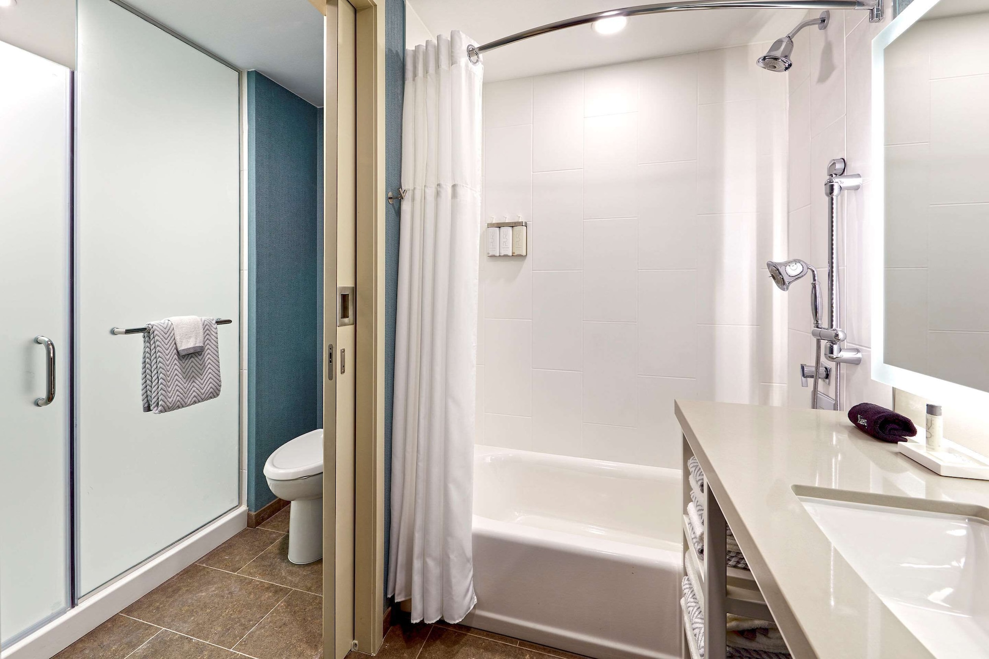 cambria hotel and suites anaheim resort area