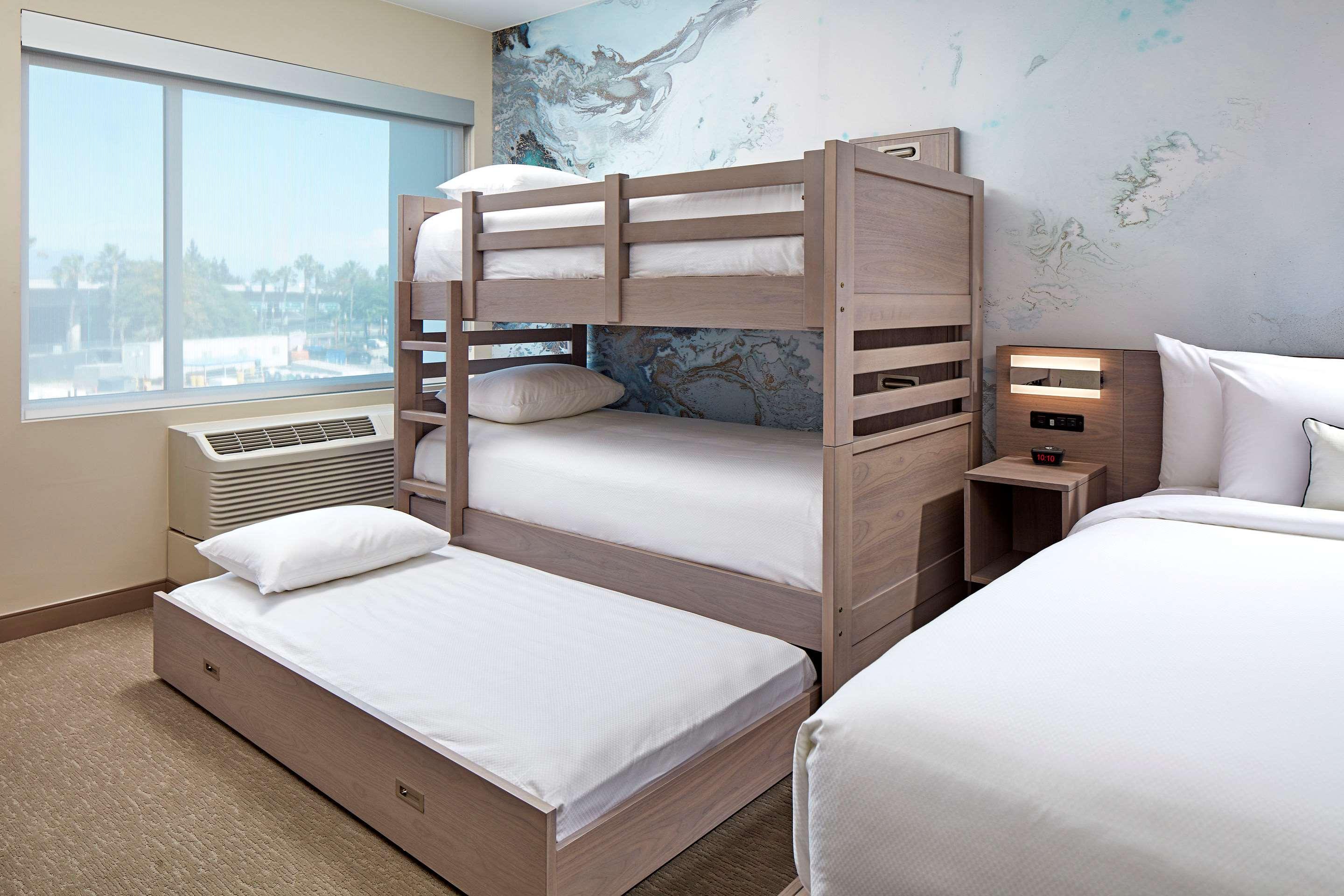 cambria hotel and suites anaheim resort area