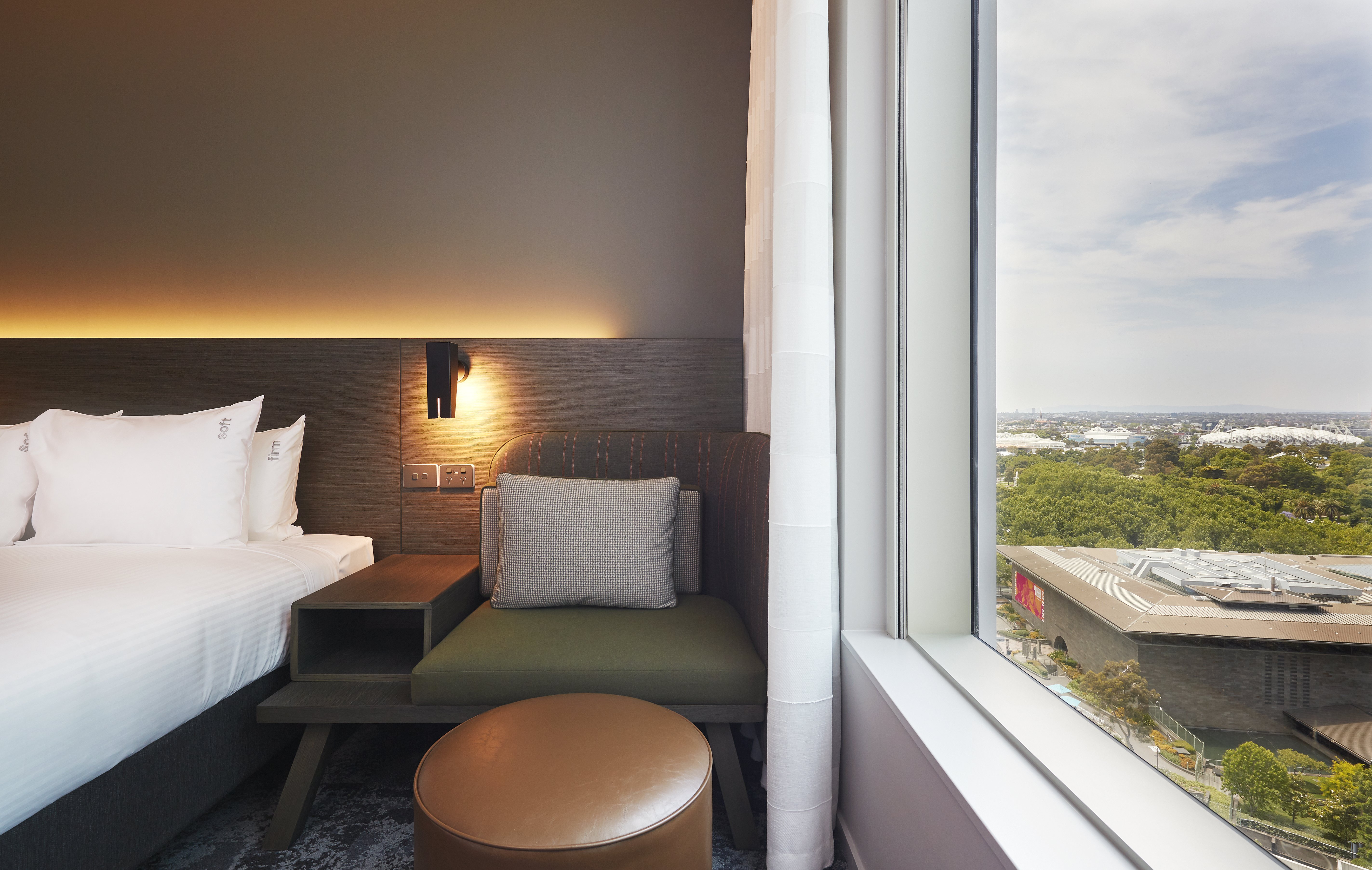 holiday inn express melbourne southbank an ihg hotel