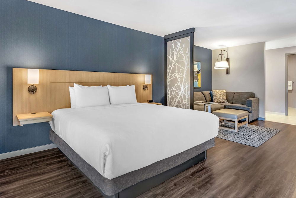 hyatt place indianapolis carmel
