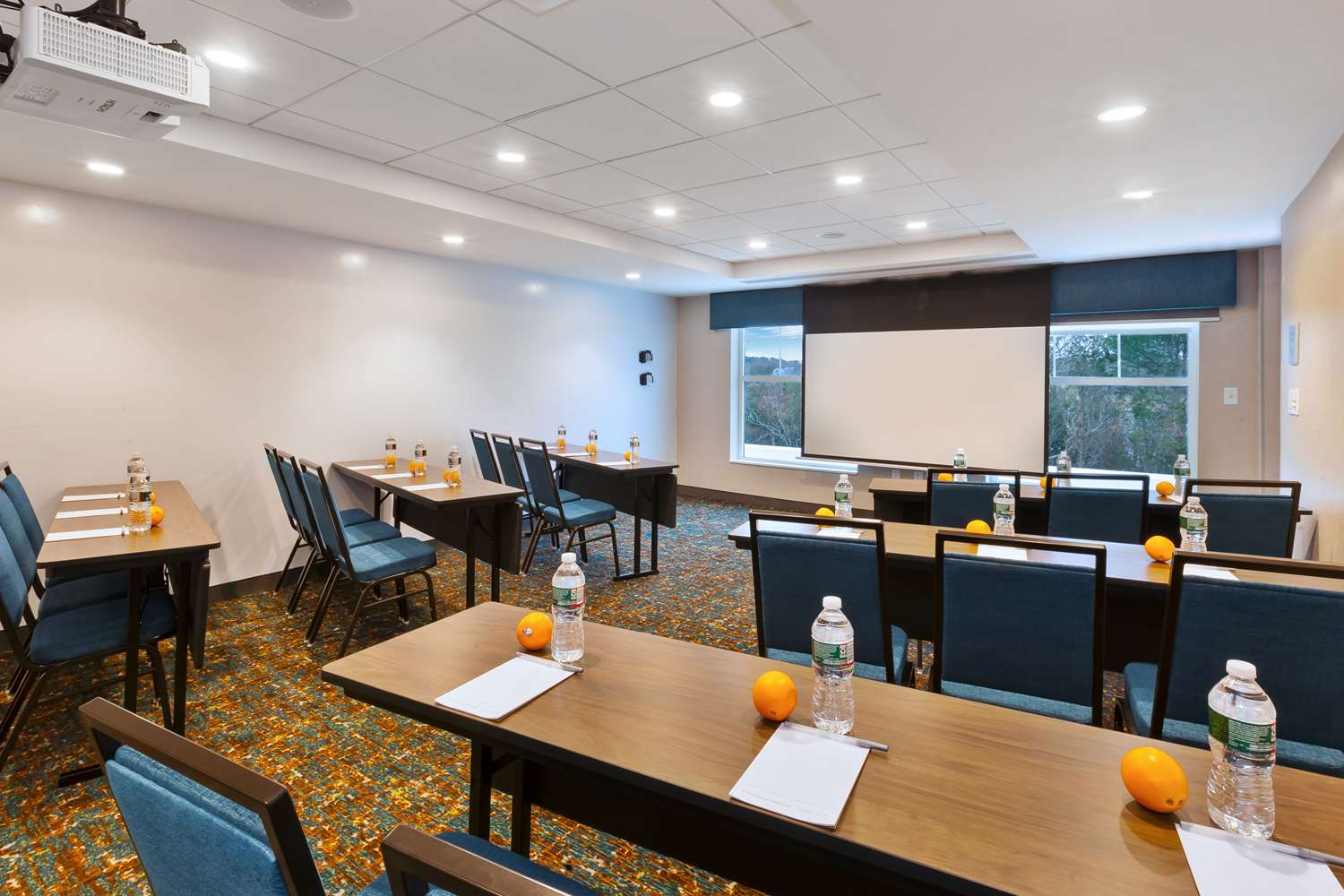 hampton inn cape cod canal