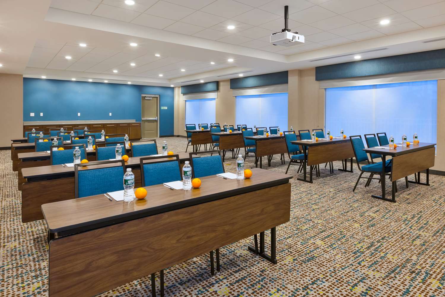 hampton inn cape cod canal