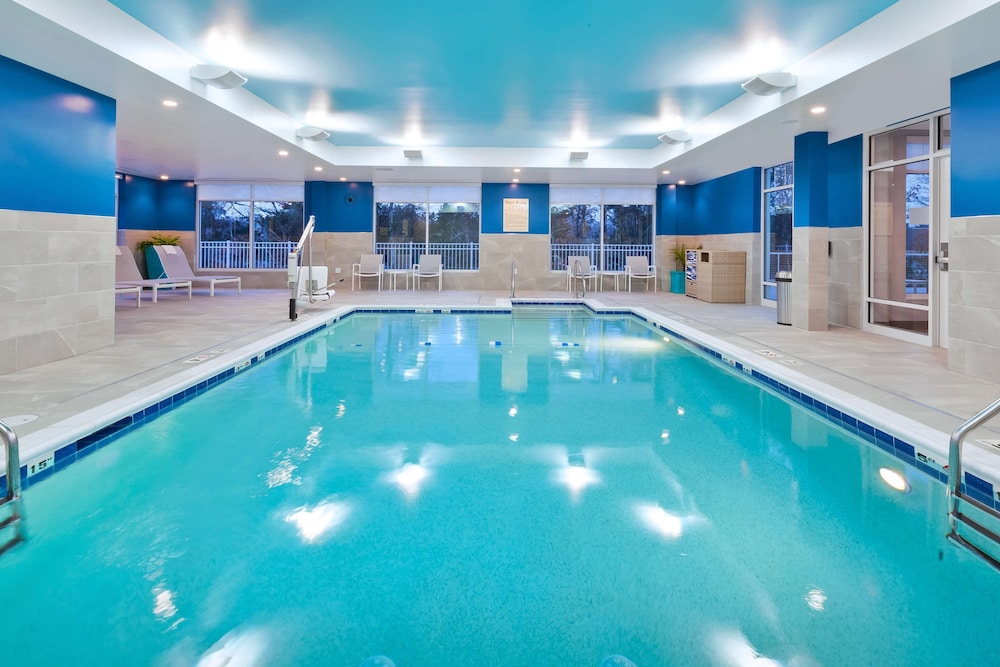 Hampton Inn Cape Cod Canal,Bourne>>Boston,3 star