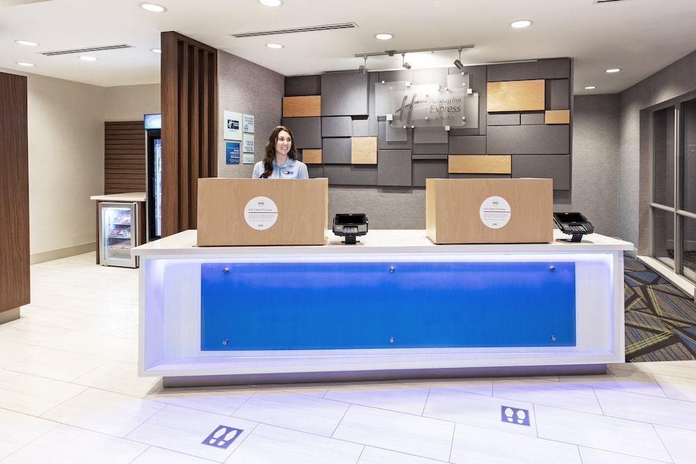holiday inn express and suites denton sanger