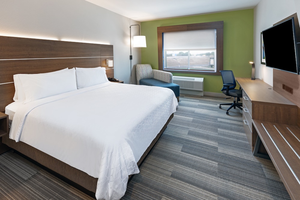 holiday inn express and suites denton sanger