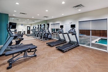 holiday inn express and suites denton sanger