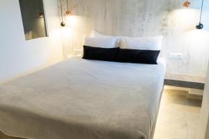 george and joanna suites