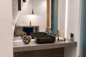 george and joanna suites