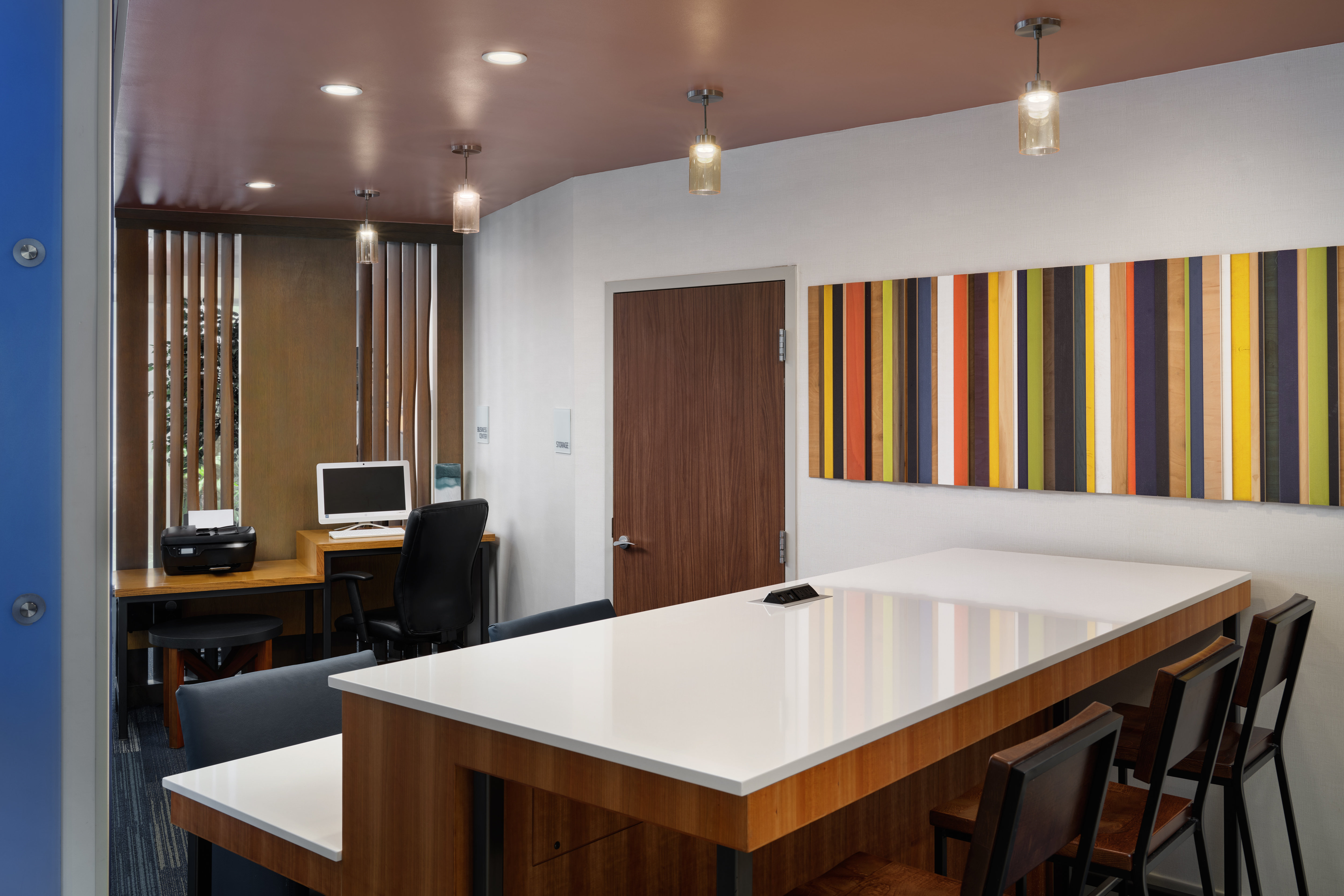 holiday inn express and suites brunswick an ihg hotel