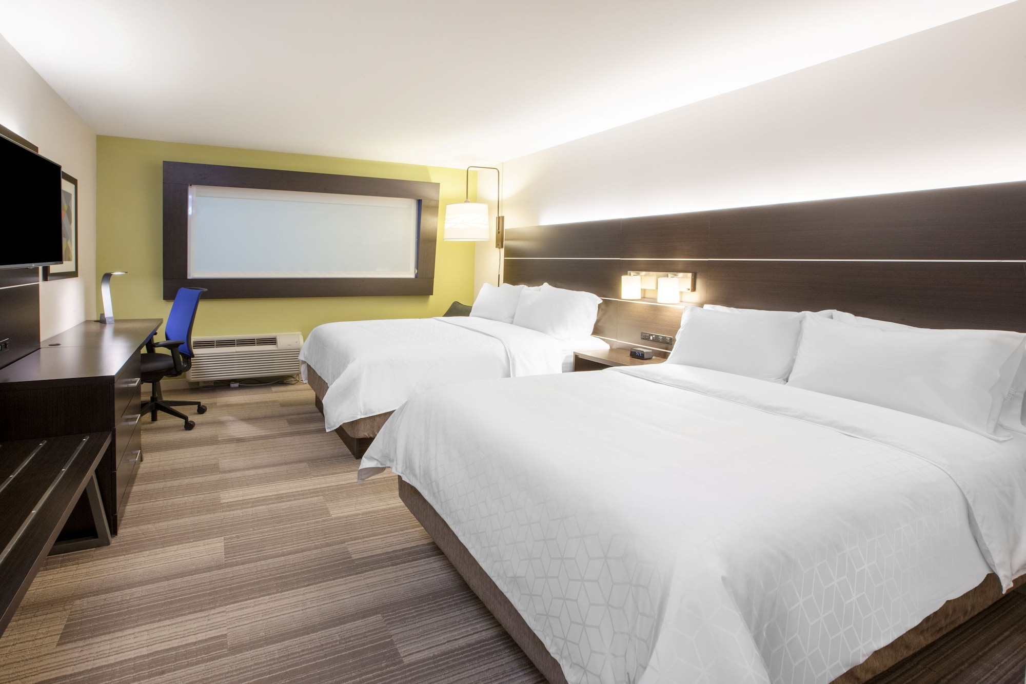 holiday inn express and suites brunswick an ihg hotel
