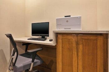 fairfield inn and suites by marriott kalamazoo
