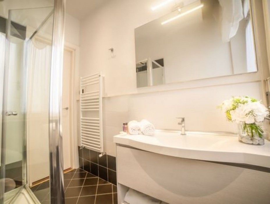 Hotel Tigullio Et De Milan,Liguria>>Genoa,3 star