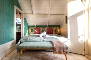 harbour inn design townhouse