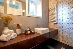 harbour inn design townhouse