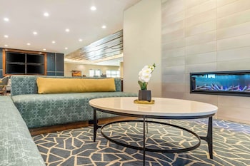 cambria hotel davenport quad cities