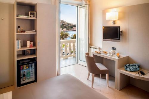 hotel vesuvio