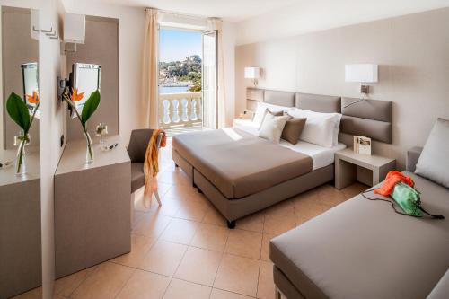 hotel vesuvio