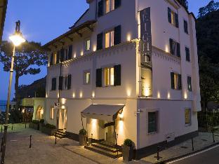 eight hotel paraggi