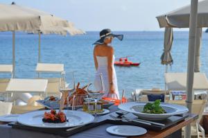 eight hotel paraggi