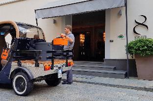 eight hotel paraggi
