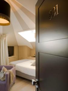 eight hotel paraggi