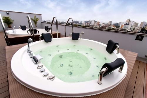 hampton by hilton lima san isidro