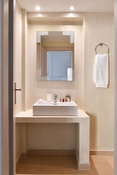 sandaya luxury suites