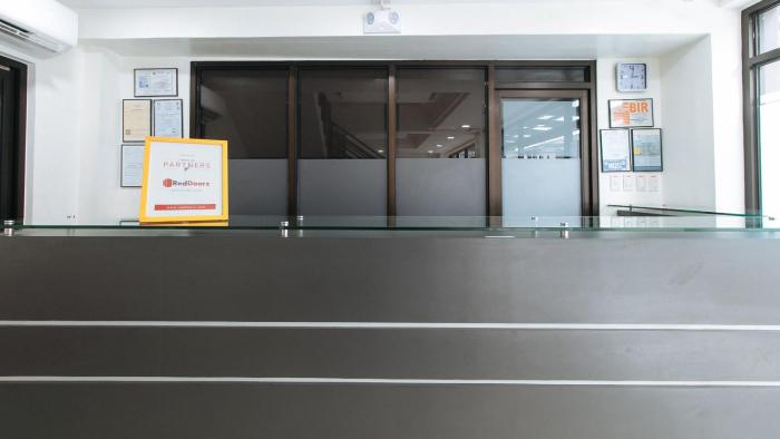 reddoorz plus evangelista street makati