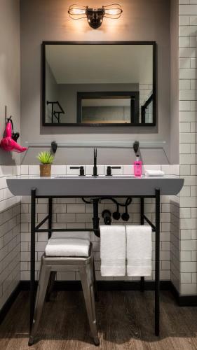 moxy boston downtown